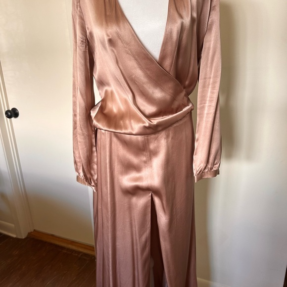 Elegant Satin Maxi Dress with Slit - Picture 2 of 4